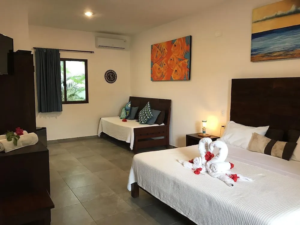 Basic Tulum Hotel 3*,