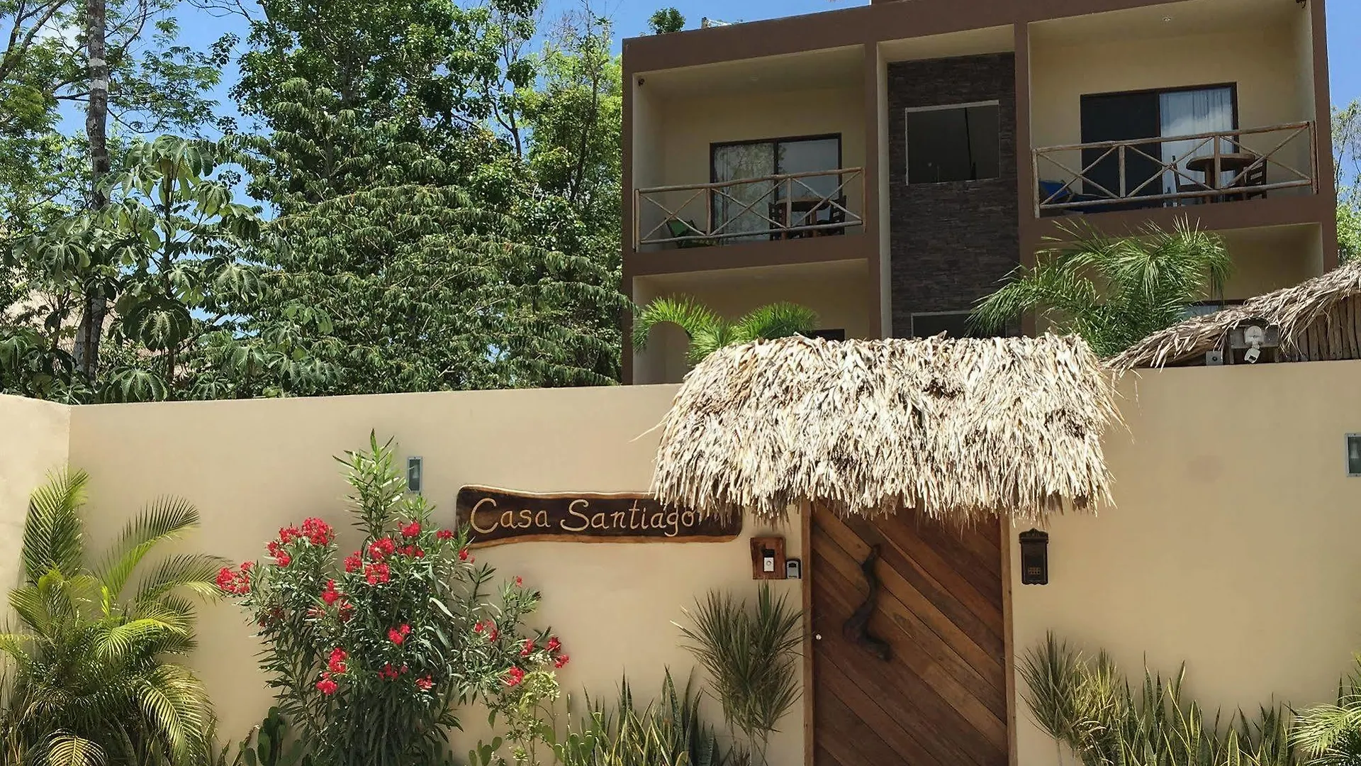 Basic Tulum Hotel